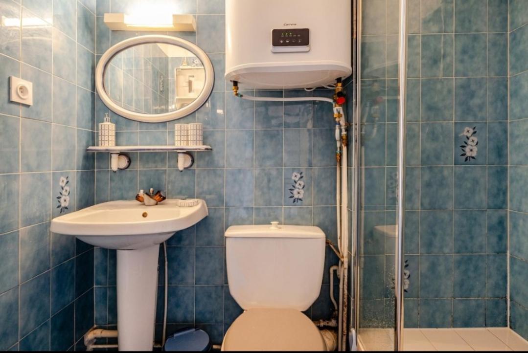 Appartement " Le Grand Bleu " A 3 Min De La Plage 라론드레모레 외부 사진